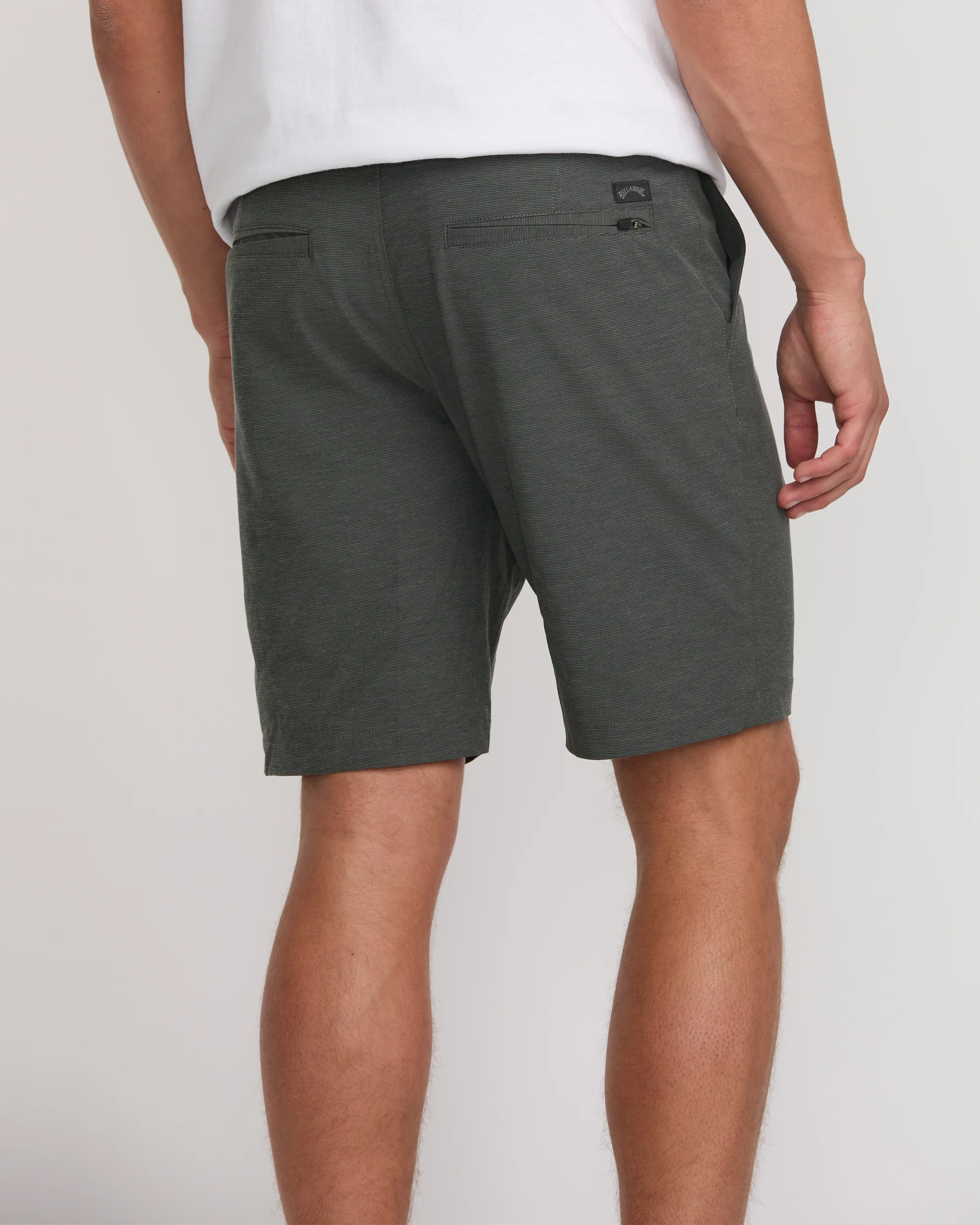 Crossfire Submersible 19" Hybrid Shorts - Asphalt - Image 6