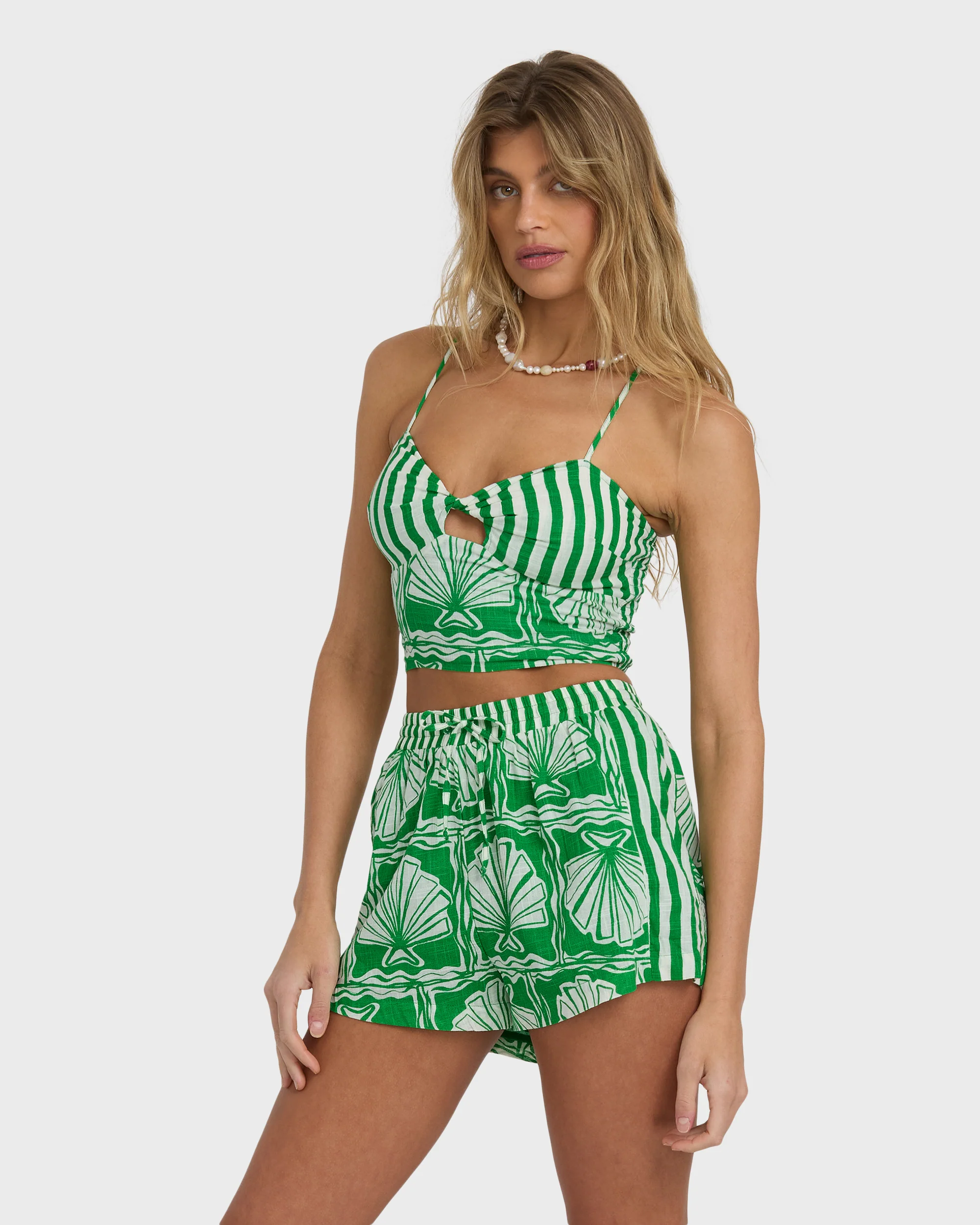 Sea Shell Short - Kelly Green - Image 5