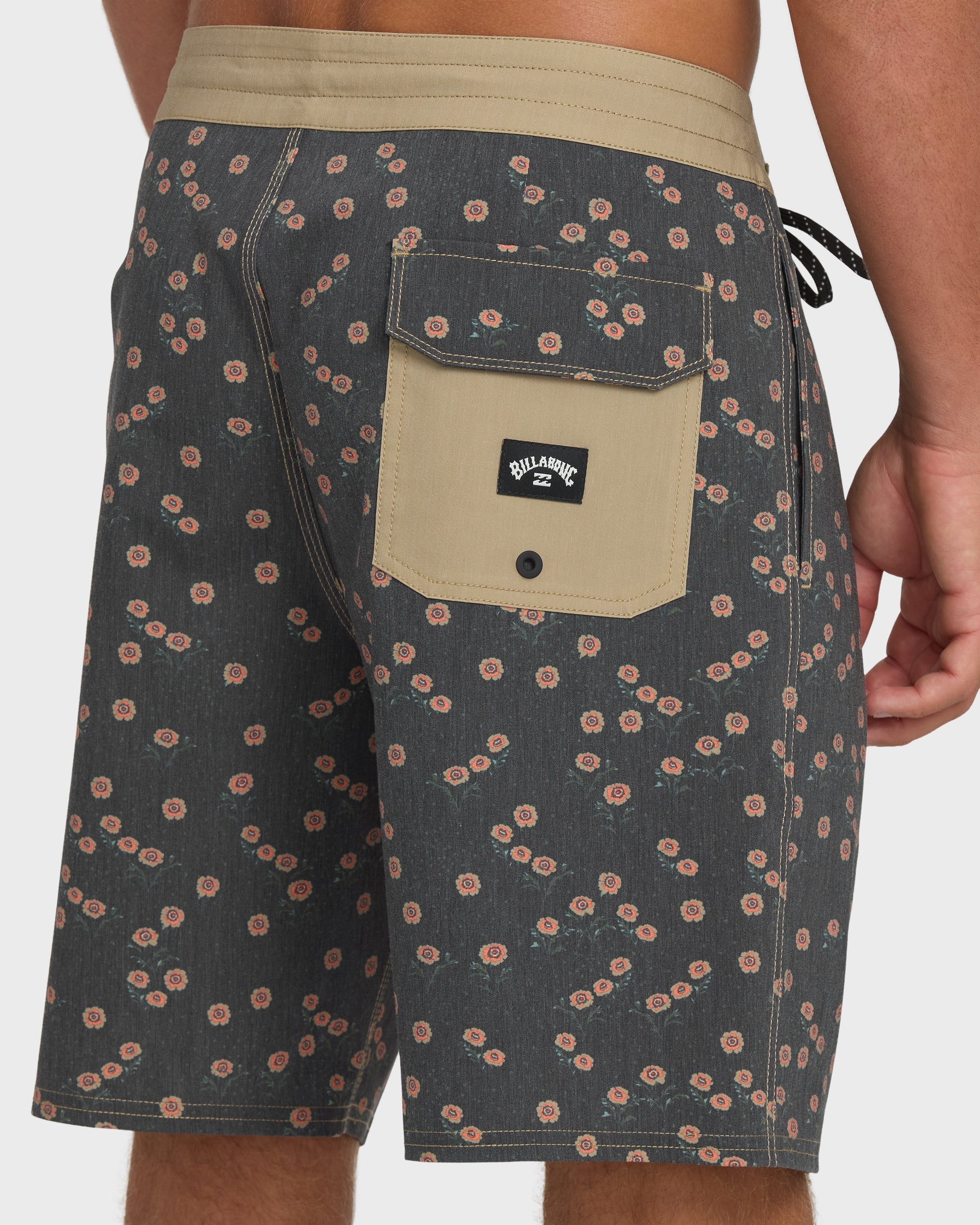 Sundays Lo Tide 18" Boardshorts - Black - Image 5