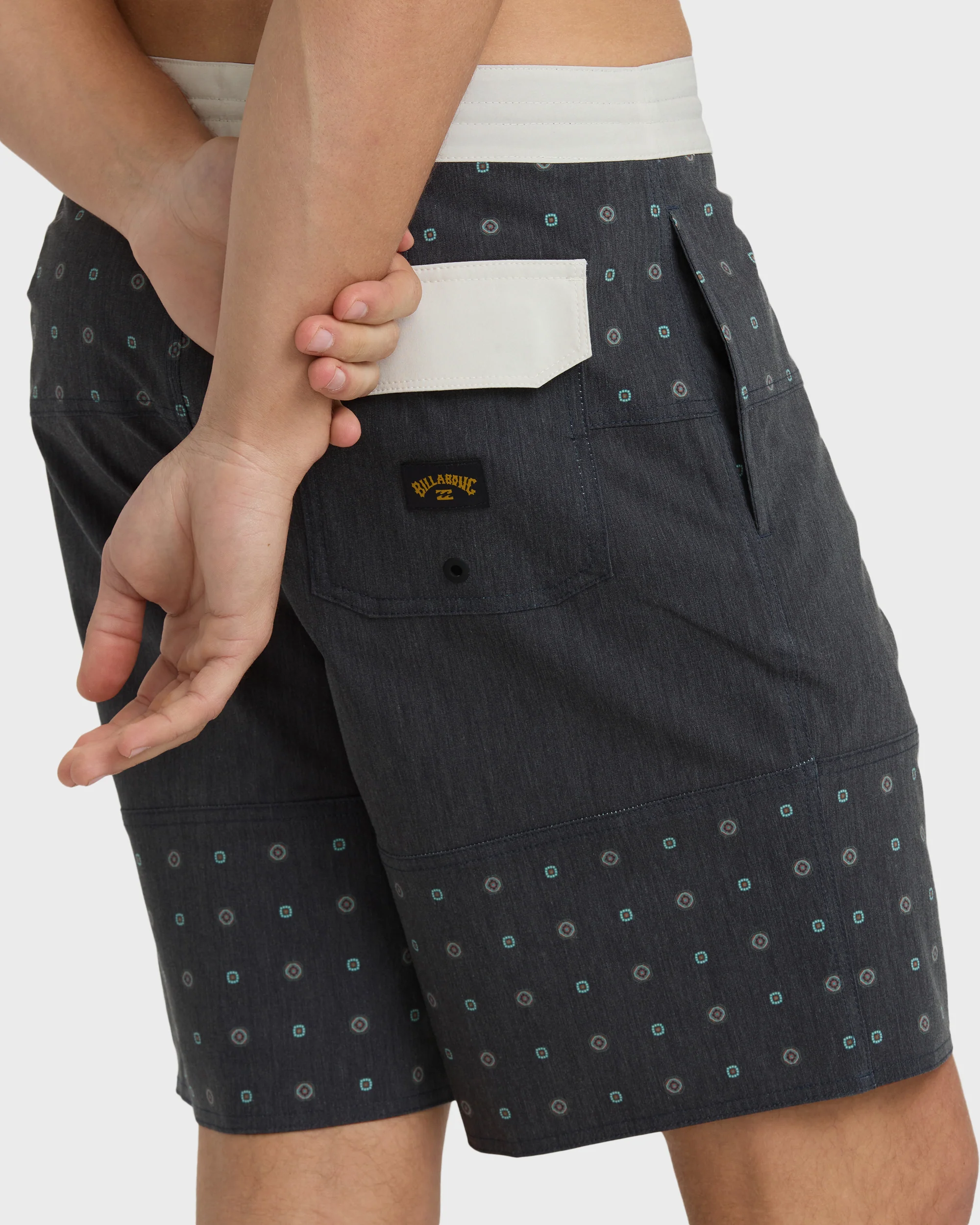 Tribong Lo Tide 19" Boardshorts - Black - Image 5